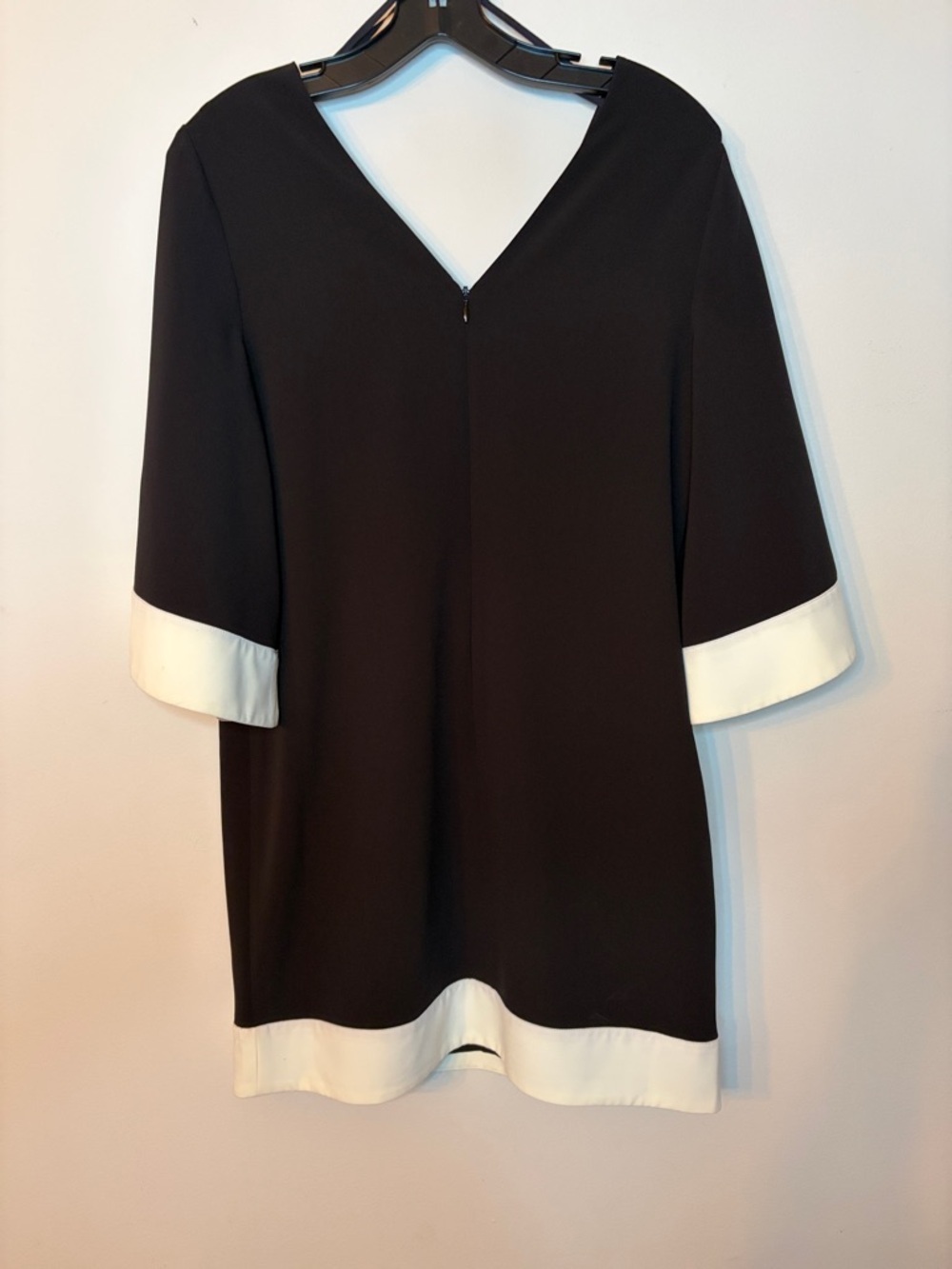 Ali & Jay Colorblock Kimono Mini Dress – Black & White | Size Small 🖤🤍 - Picture 4 of 4